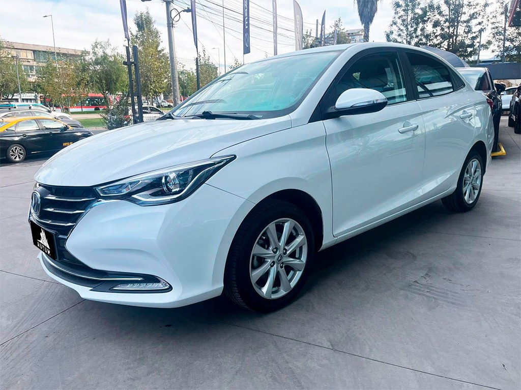 Changan Alsvin — foto 3